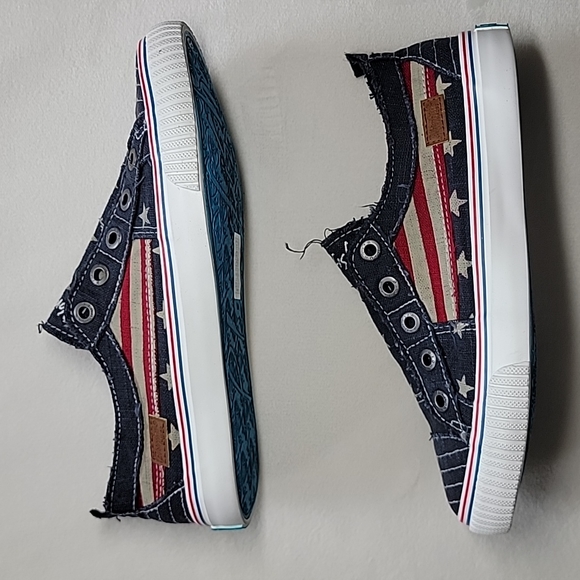 Blowfish Malibu Bettie Play Sneaker ONLY ONE LEFT! - Picture 10 of 14